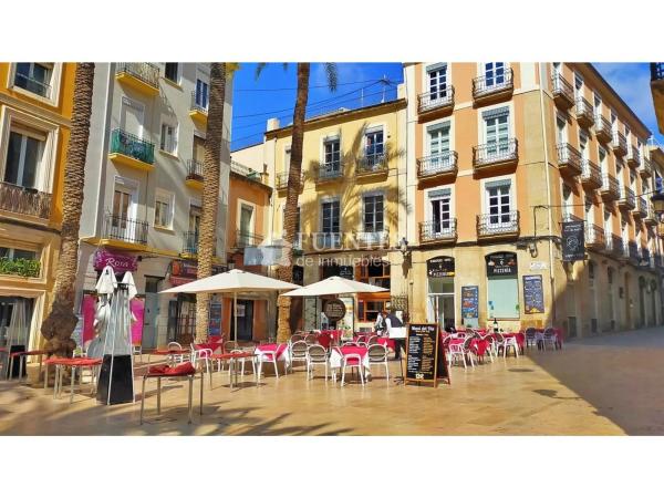 Piso en avenida General Marvá