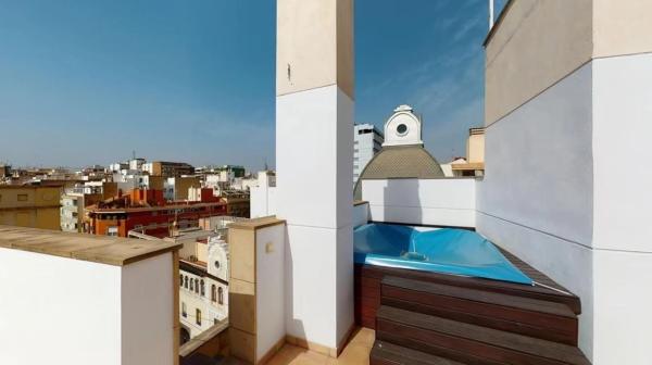 Ático en avenida de la Constitución