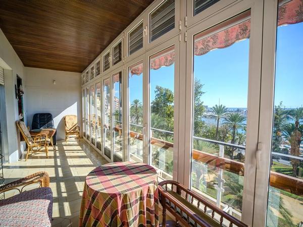 Piso en avenida de Ramón y Cajal, 3