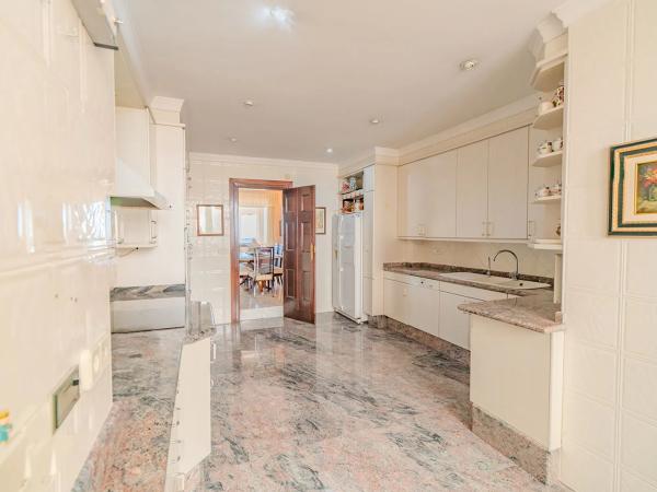 Piso en avenida de Ramón y Cajal, 3