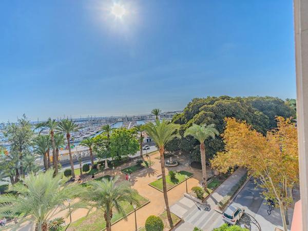 Piso en avenida de Ramón y Cajal, 3