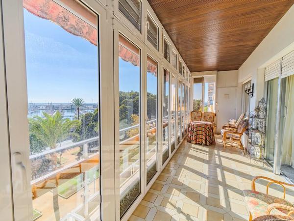 Piso en avenida de Ramón y Cajal, 3