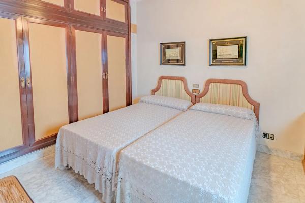 Piso en avenida de Ramón y Cajal, 3