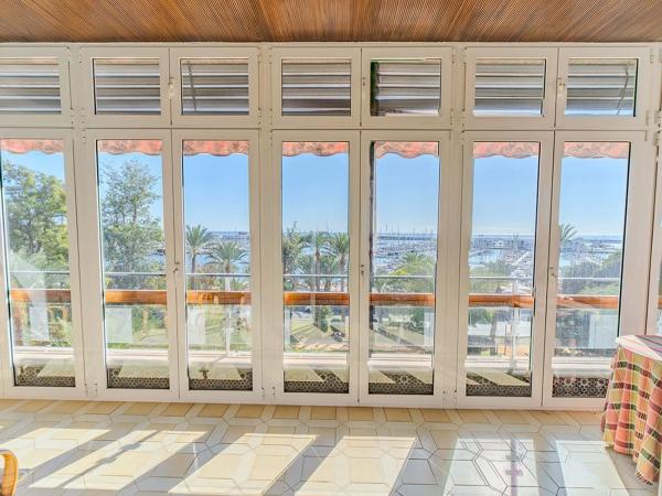 Piso en avenida de Ramón y Cajal, 3