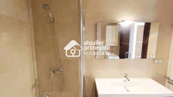 Estudio en calle Poeta Vila y Blanco