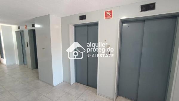 Estudio en calle Poeta Vila y Blanco