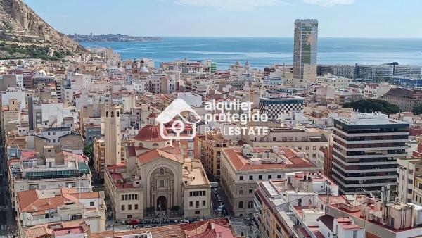 Estudio en calle Poeta Vila y Blanco