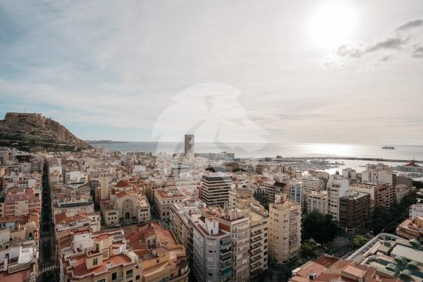 Estudio en calle Poeta Vila y Blanco