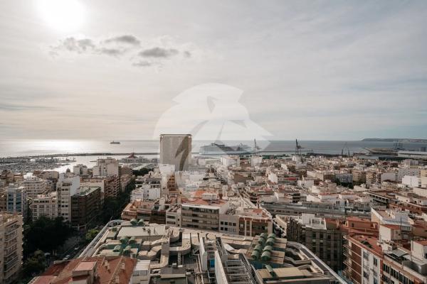 Estudio en calle Poeta Vila y Blanco