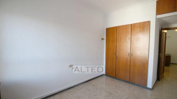 Piso en avenida del Doctor Gadea, 1