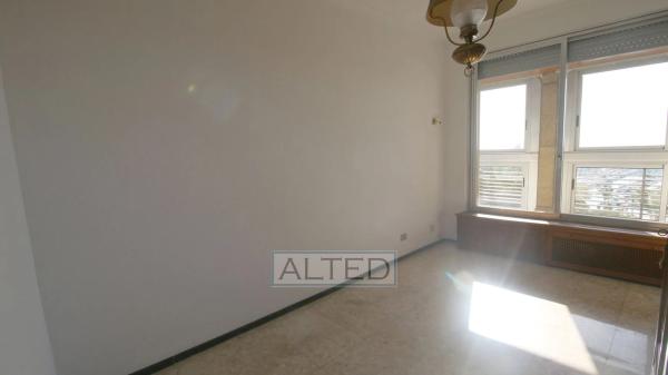 Piso en avenida del Doctor Gadea, 1