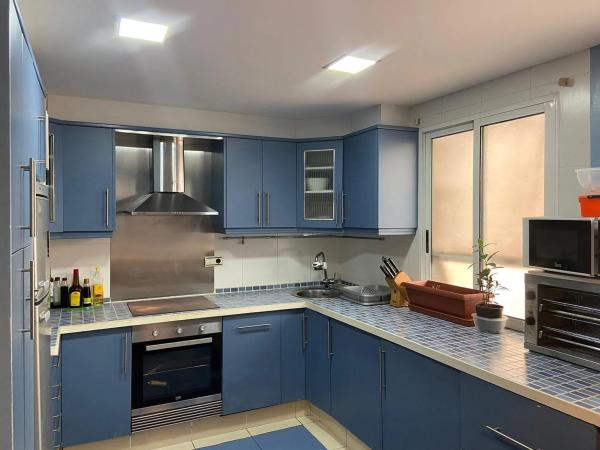 Piso en calle Reyes Católicos, 38