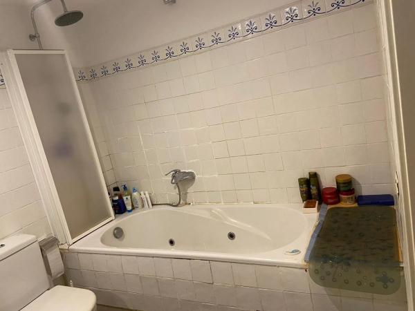 Piso en calle Reyes Católicos, 38