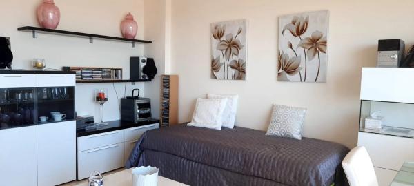 Estudio en calle Poeta Vila y Blanco