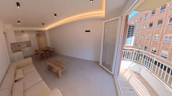 Piso en calle Arquitecto Morell, 10