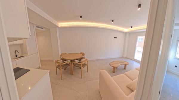 Piso en calle Arquitecto Morell, 10