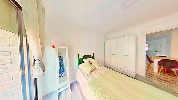 Piso en calle Pintor Velazquez, 35