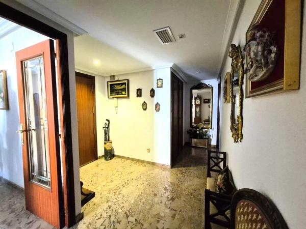 Piso en avenida del Doctor Gadea