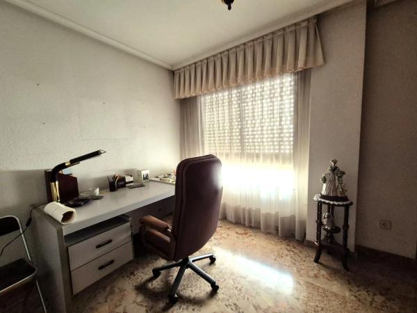 Piso en avenida del Doctor Gadea