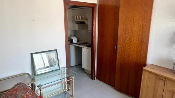 Estudio en calle Poeta Vila y Blanco, 20