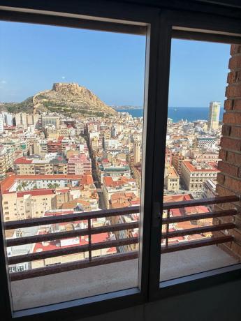 Estudio en calle Poeta Vila y Blanco, 20