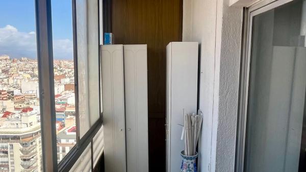 Estudio en calle Poeta Vila y Blanco, 20