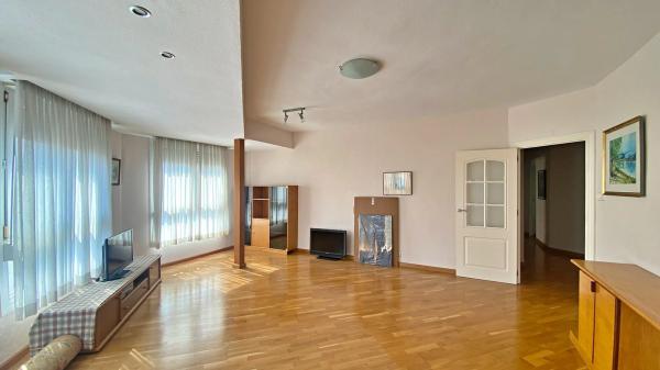 Piso en avenida Benito Perez Galdos