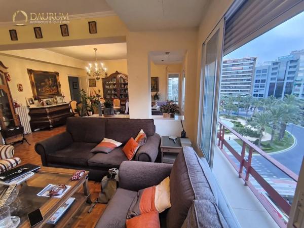 Piso en avenida de Federico Soto