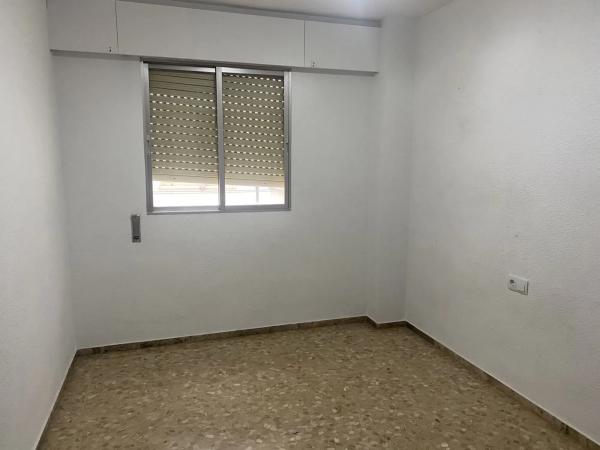 Piso en calle Pintor Aparicio, 36