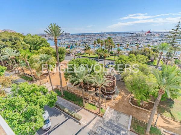 Piso en avenida de Ramón y Cajal