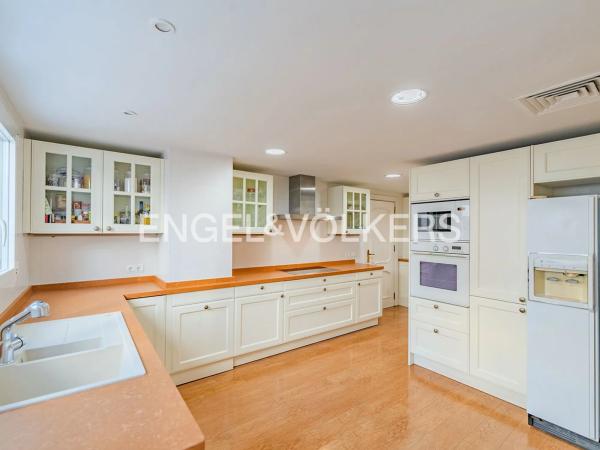 Piso en avenida de Ramón y Cajal