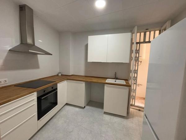 Piso en plaza de los Luceros, 3