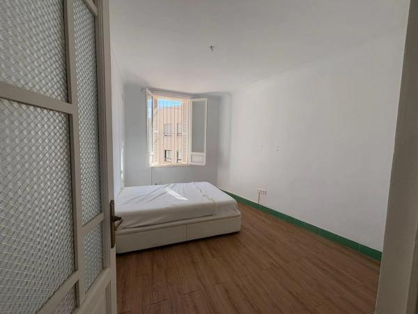 Piso en plaza de los Luceros, 3