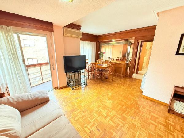 Piso en avenida Oscar Espla