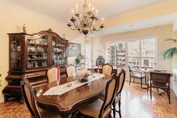 Piso en plaza de los Luceros