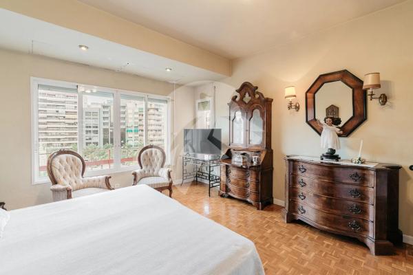 Piso en plaza de los Luceros