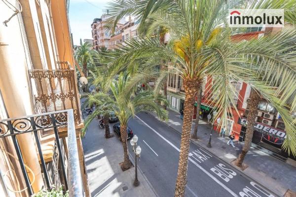 Piso en calle Calderón de la Barca