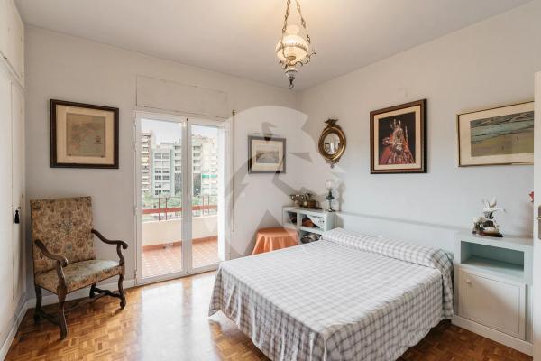 Piso en plaza de los Luceros