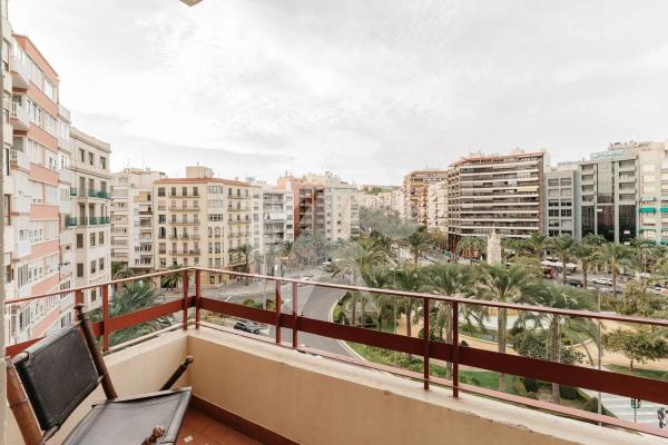 Piso en plaza de los Luceros