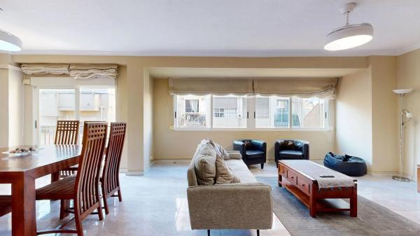 Piso en calle Poeta Quintana