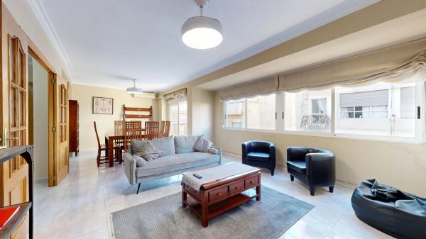 Piso en calle Poeta Quintana