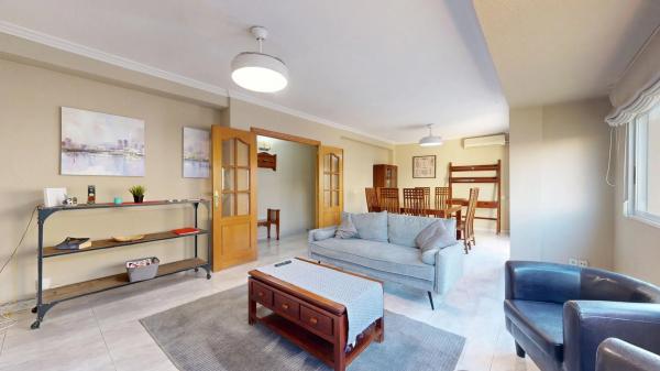 Piso en calle Poeta Quintana