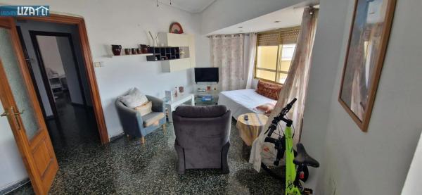 Piso en calle Pintor Aparicio, 27