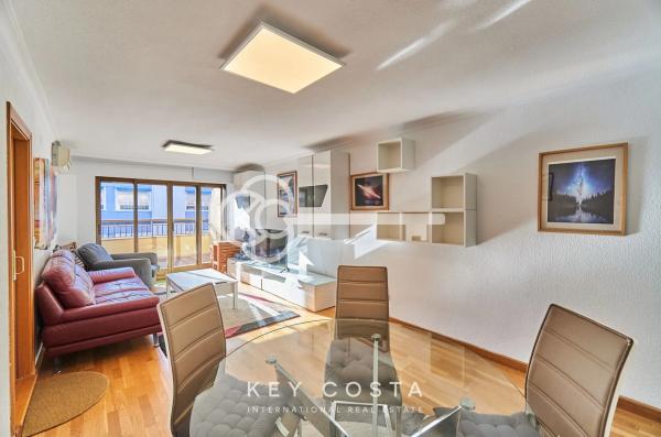 Ático en calle Pintor Cabrera