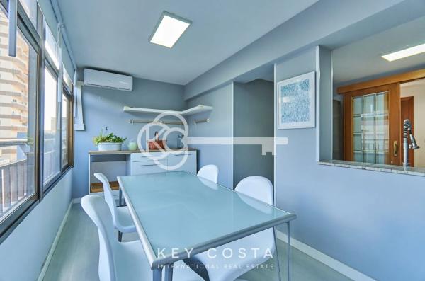 Ático en calle Pintor Cabrera