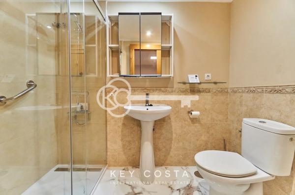 Ático en calle Pintor Cabrera