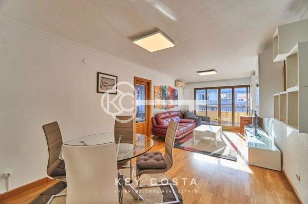 Ático en calle Pintor Cabrera