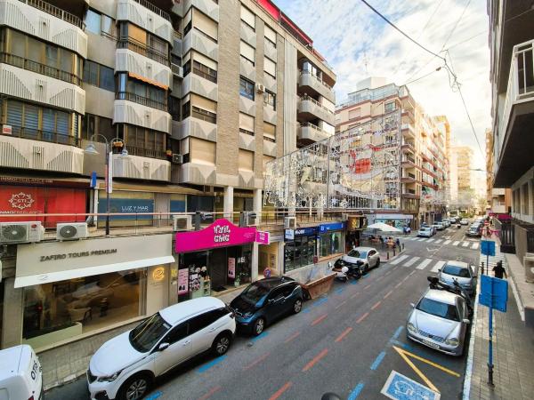 Piso en calle Pintor Cabrera