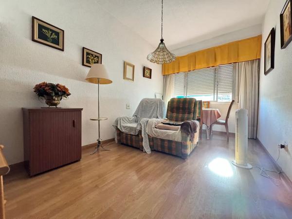 Piso en calle Poeta Campos Vasallo s/n