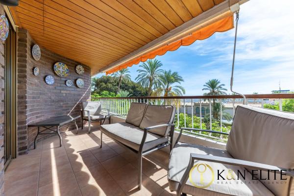 Piso en avenida de Ramón y Cajal, 9